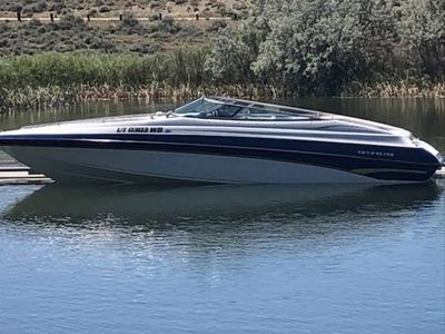 1997 Crownline 266 BR Bowrider Boat - White & Blue.