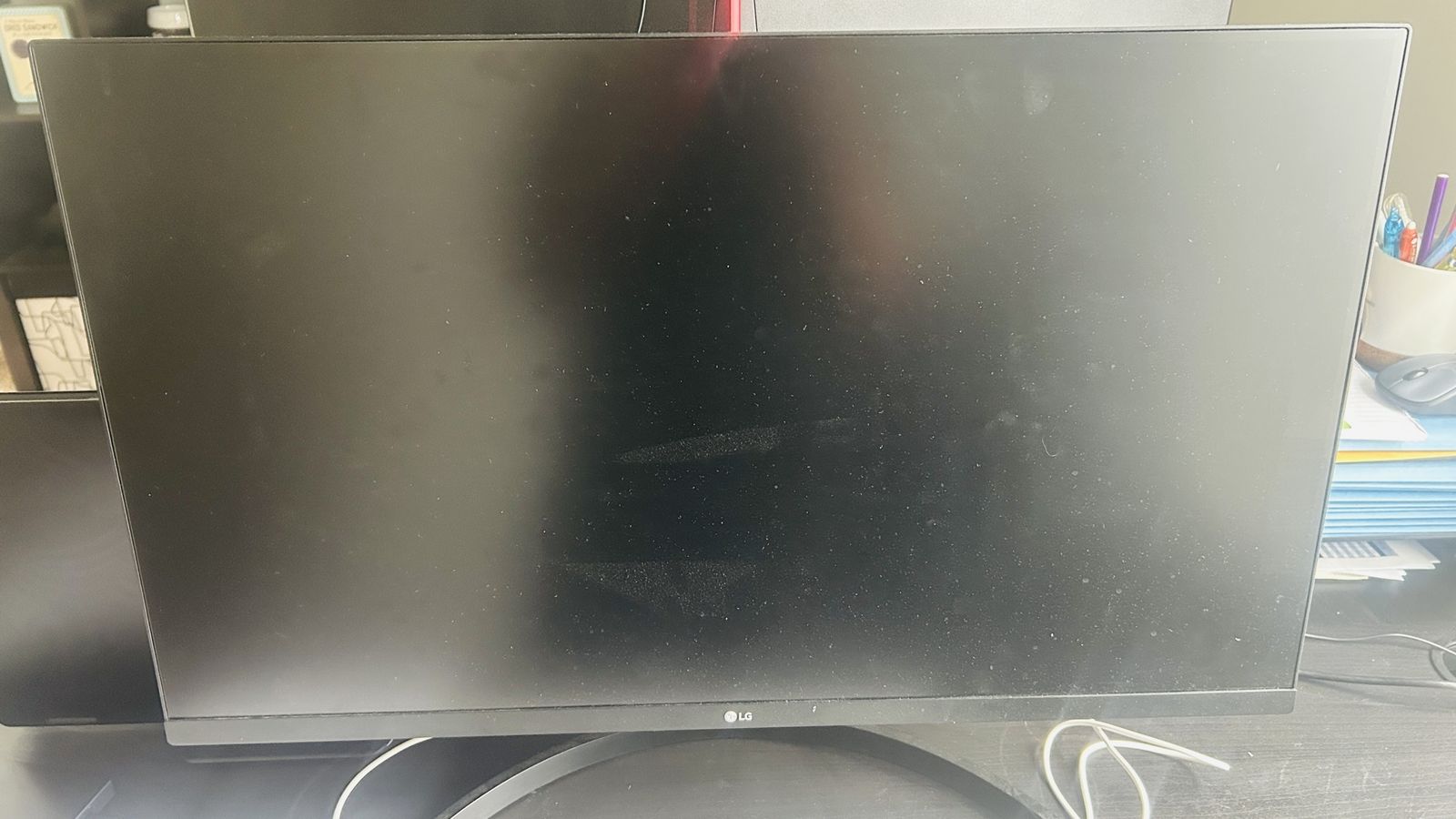 LG Monitor - 24 inch Screen Display