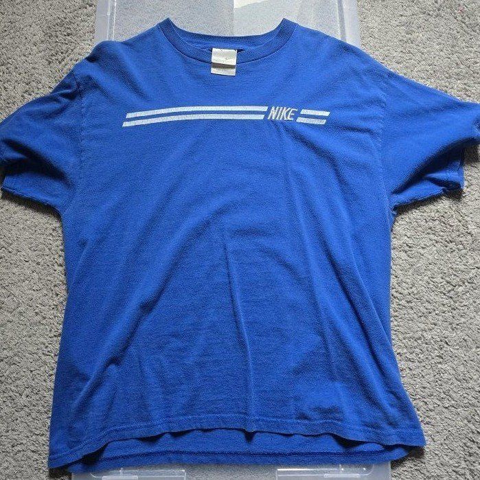 (USED) Mens Nike Tee (Large)