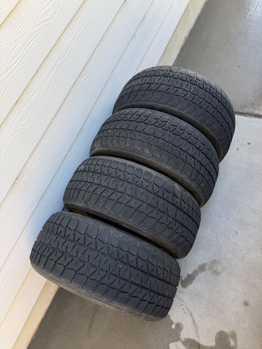 Bridgestone Blizzak 225/50R17 94H WS80 Winter Tires - Set of 4