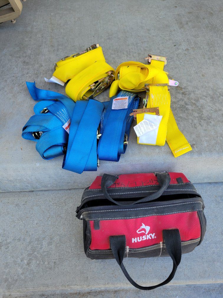 6 E track ratchet straps and husky bag