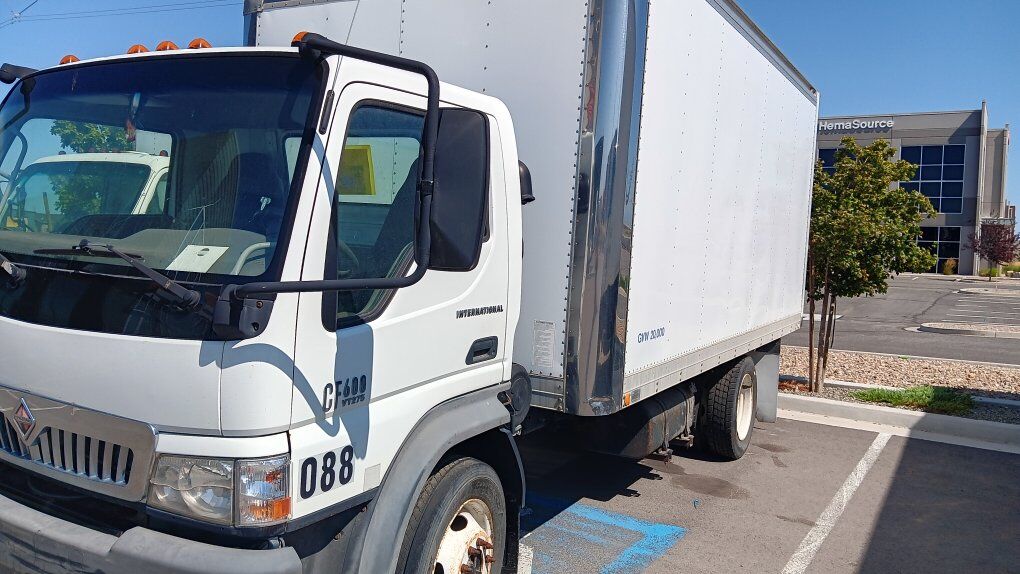 2006 International CF600