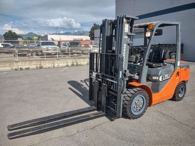 2016 Goodsense Diesel Forklift – 8,000 lb Capacity – 5 Valve - Side Shift & Fork Positioners