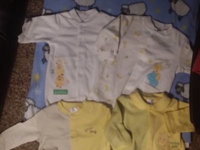 BOY'S ANIMAL PAJAMAS 6-9 MOS.+ LARGE BLANKET