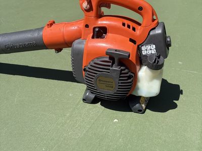 Husqvarna Leaf Blower 125B