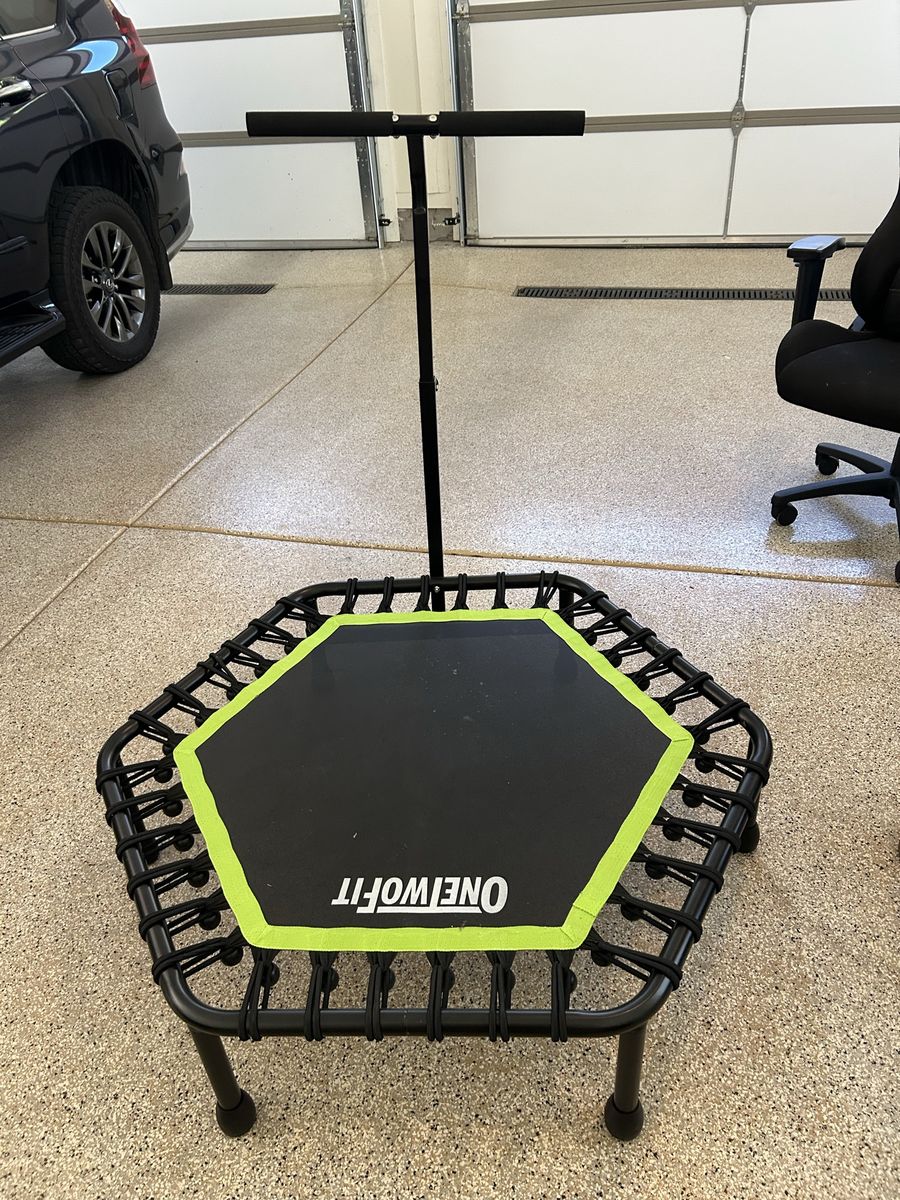 Exercise trampoline