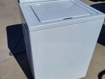 Whirlpool washing machine model WTW4815EW0