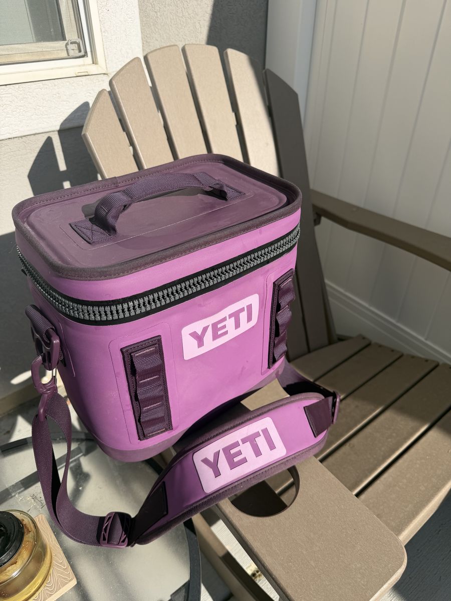 Yeti Hopper Flip 8 