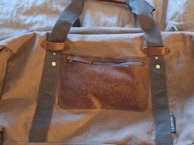 New FIELD & CO AMAZON PROMOTIONAL DUFFLE BAG