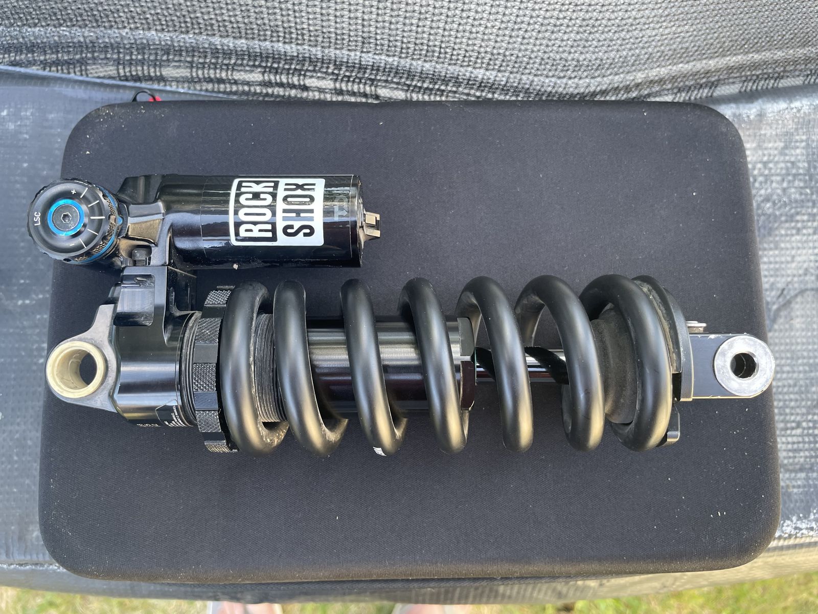 RockShox Vivid Ultimate Coil 210x55