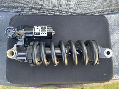 RockShox Vivid Ultimate Coil 210x55
