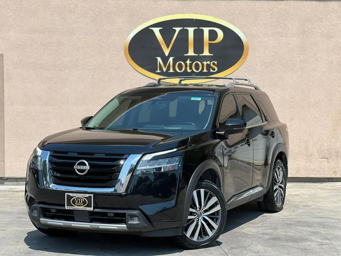 2022 Nissan Pathfinder Platinum