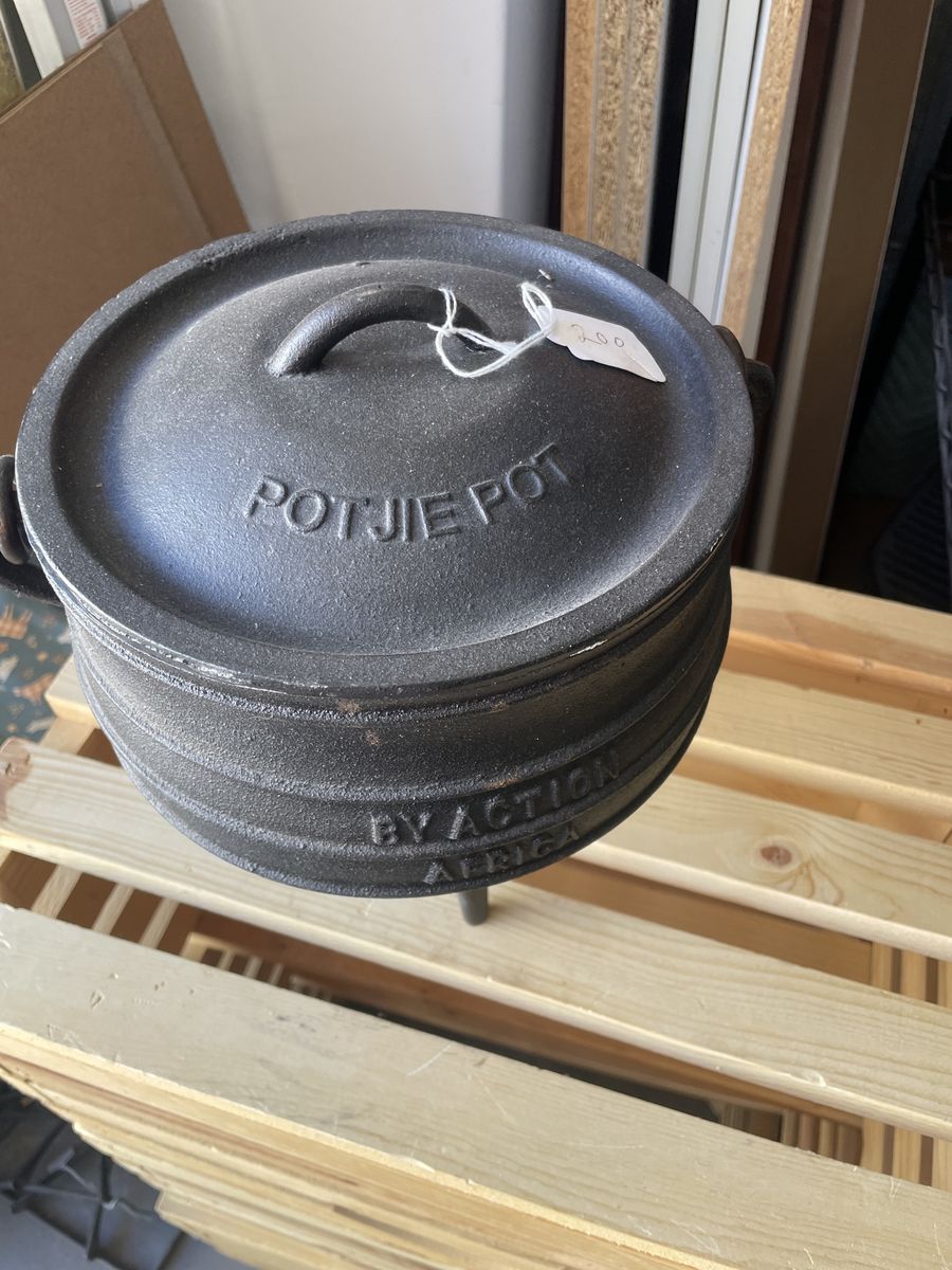 Potjie Pot Cast Iron Cooking Pot by Action Africa - Vintage Style Black Potjie