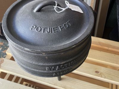 Potjie Pot Cast Iron Cooking Pot by Action Africa - Vintage Style Black Potjie