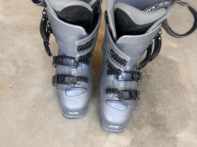 Salomon Ski Boots – Size 27 (Men’s US 9) – Good Condition