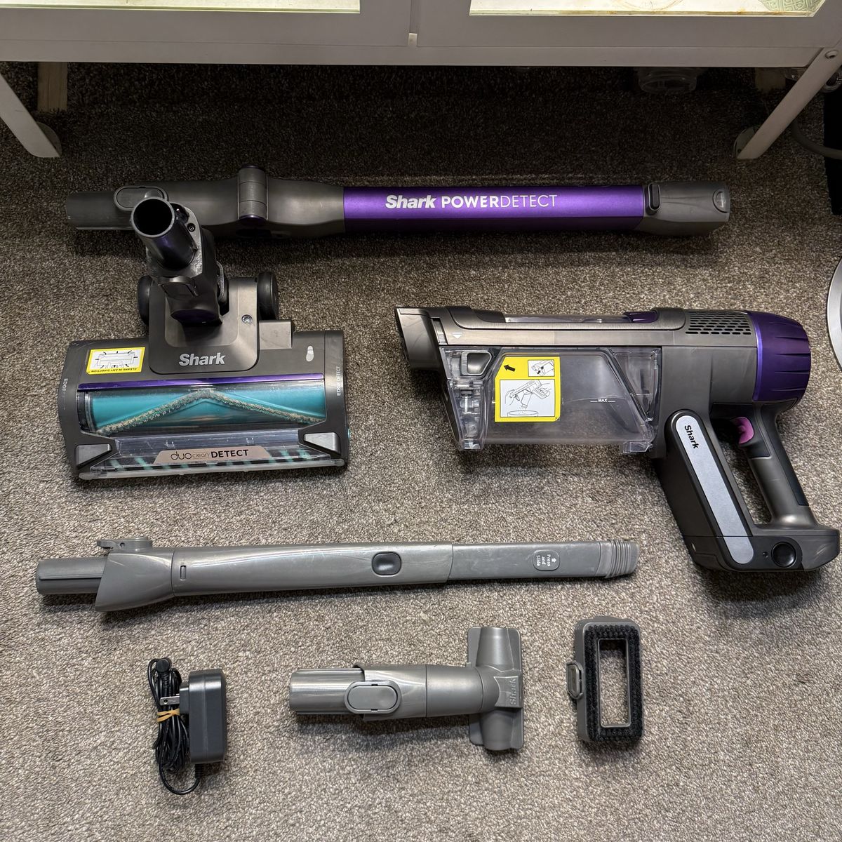 CLEAN Shark Powerdetect cordless vacuum