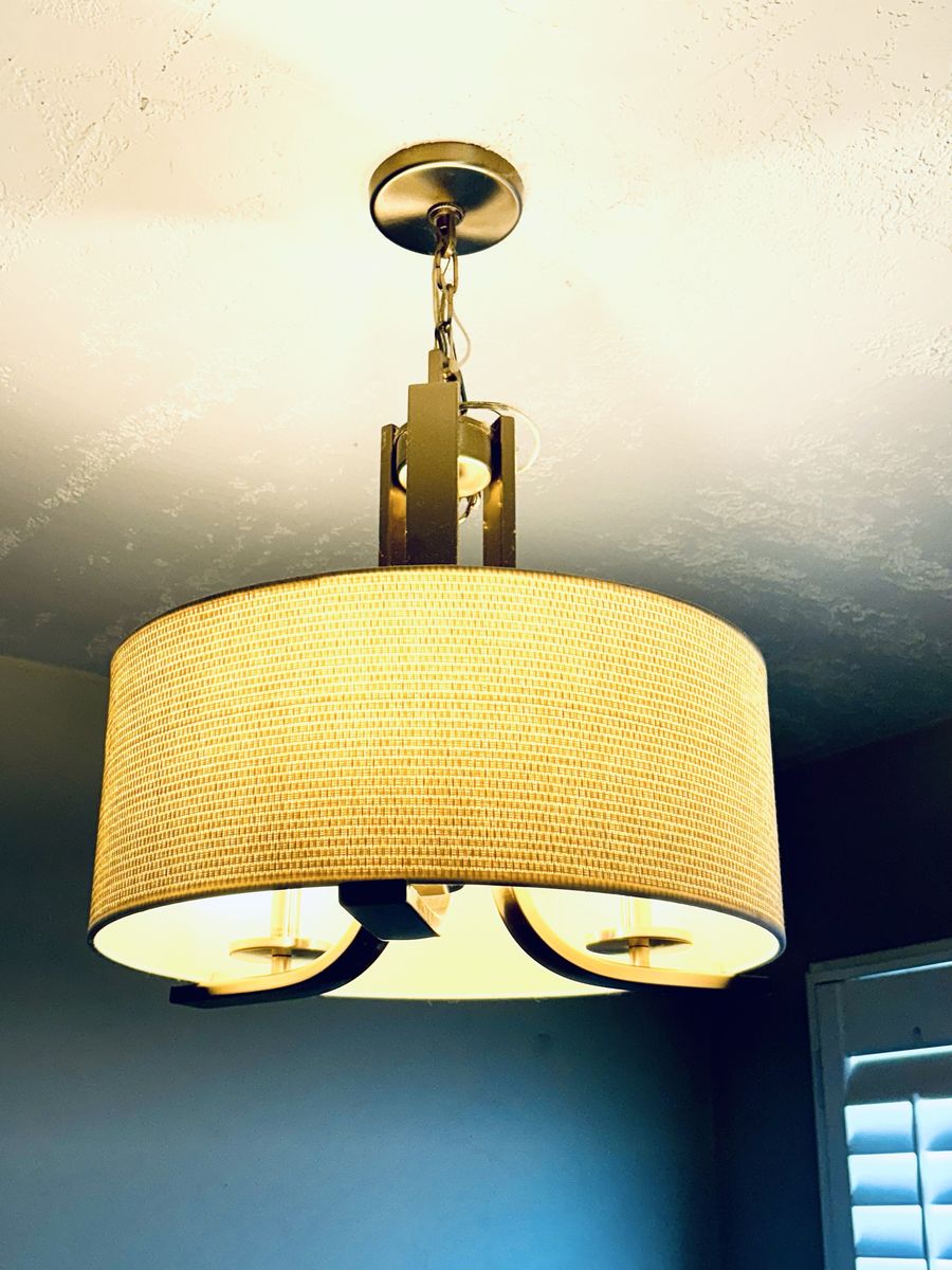 Beautiful chandelier like new