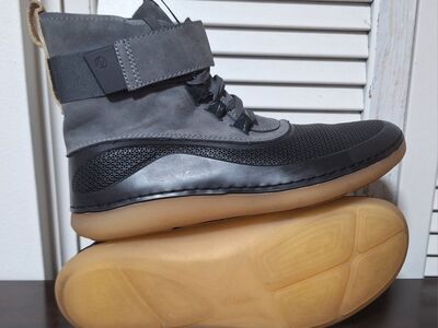 Excellent pair of Mens Clarks Nature V Boots sz 9