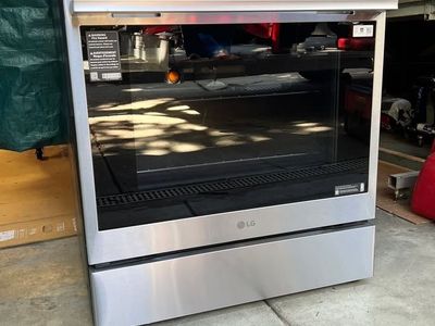 New LG Smart Induction Single Oven Range - Stainless Steel