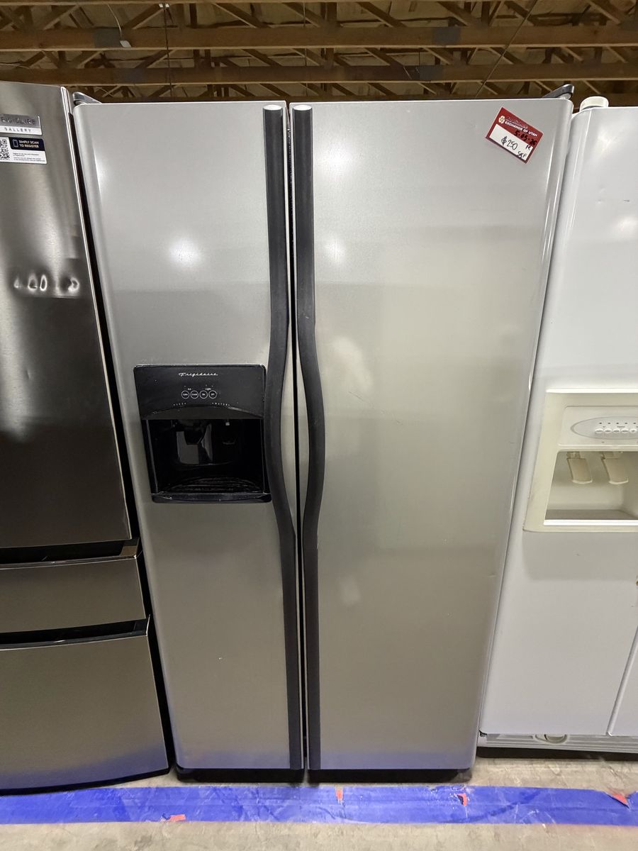 BIG SAVINGS! GOOD FRIGIDAIRE SIDE BY SIDE FRIDGE
