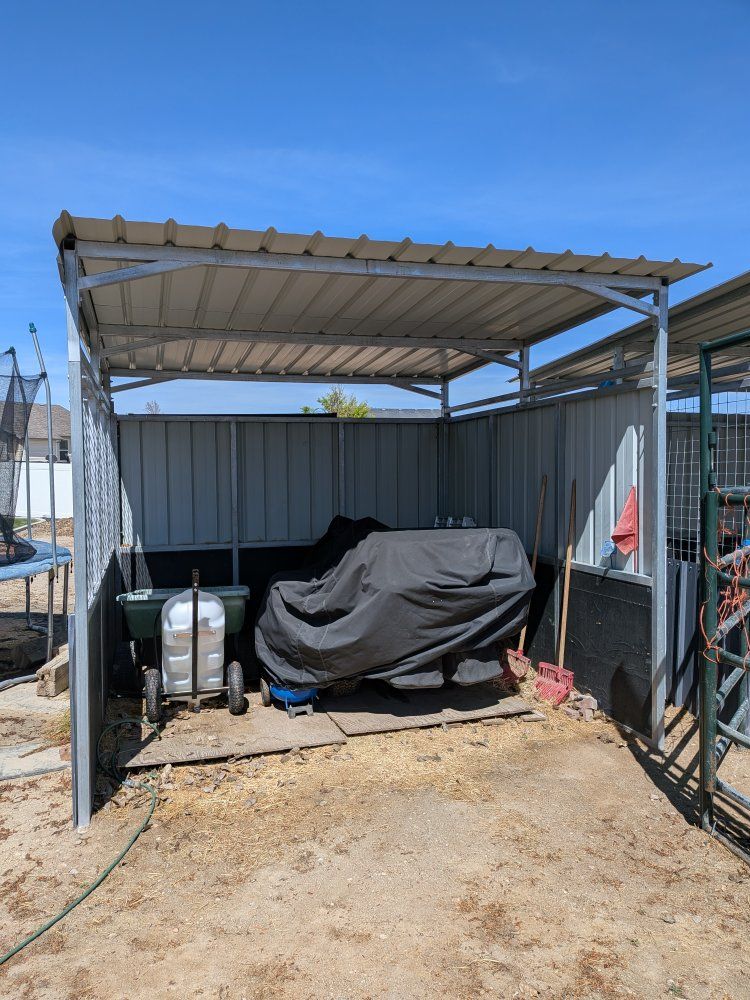 Livestock Shelter/Horse Shelter/Loafing Shed