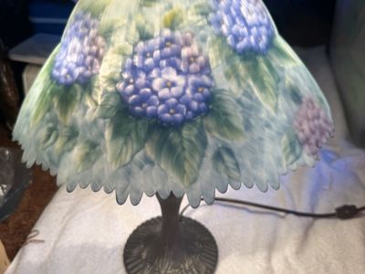 Vintage Hand-Painted Hydrangea Slag Glass Table Lamp with Bronze Base, Scalloped Edge Shade