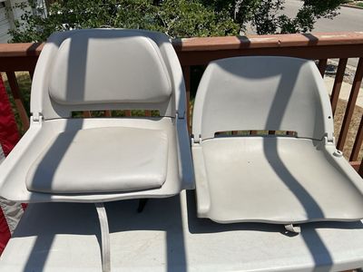 2 Folding boat seats. Excellent condition