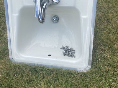 Bathroom sink - enameled cast iron - including fixtures.