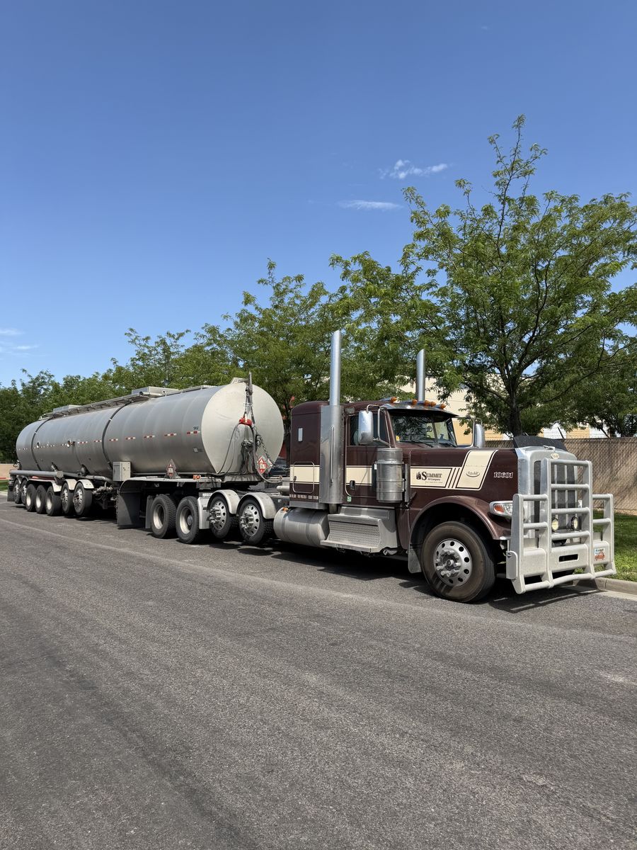 2022 Peterbilt 389 2015 Polar Crude Oil