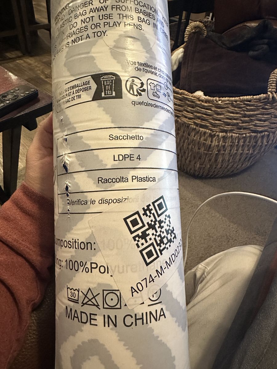 Gray White Geometric Area Rug Runner Polyester Modern Pattern 100% Poly