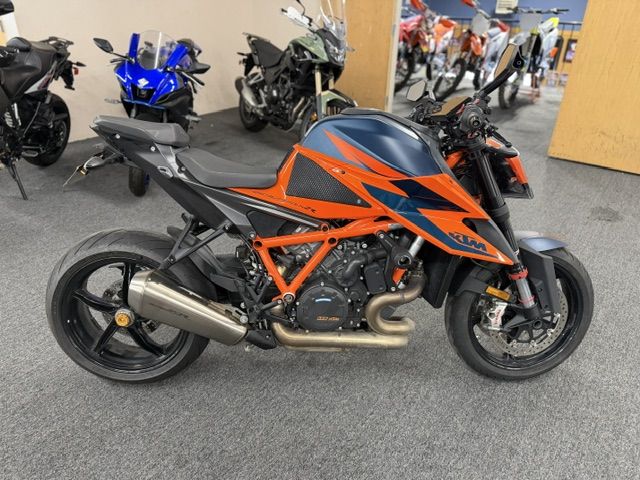 2021 KTM 1290 SUPER DUKE R