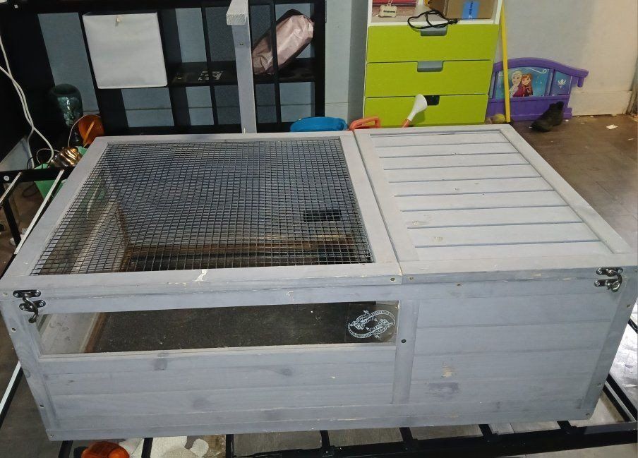 reptile enclosure