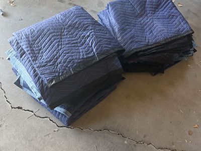 10 Moving Blankets