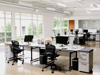 Seeking a Marketing Expert to help promote my business online