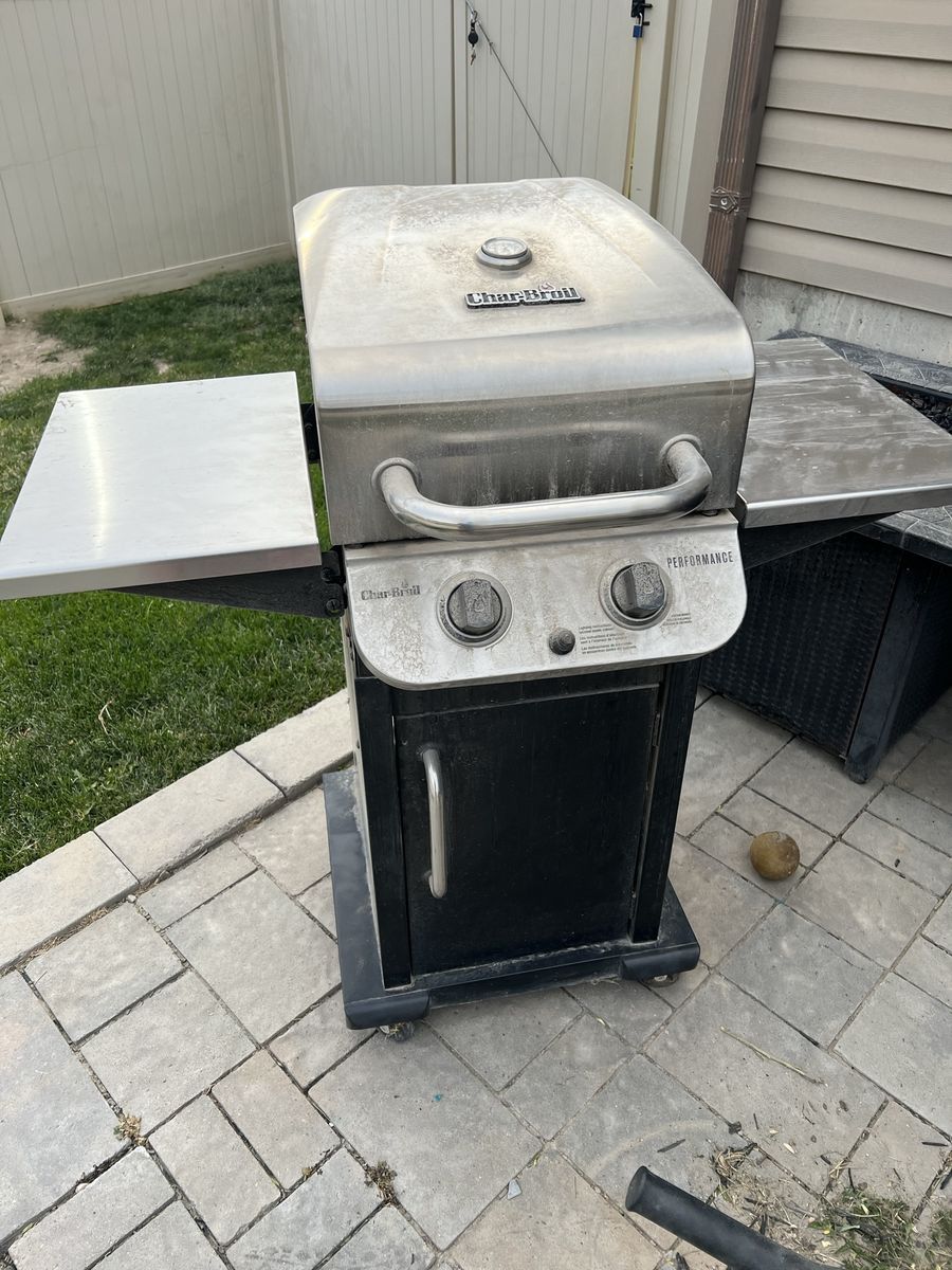 Char-Broil Performance Series 2-Burner Gas Grill - Stainless Steel Finish