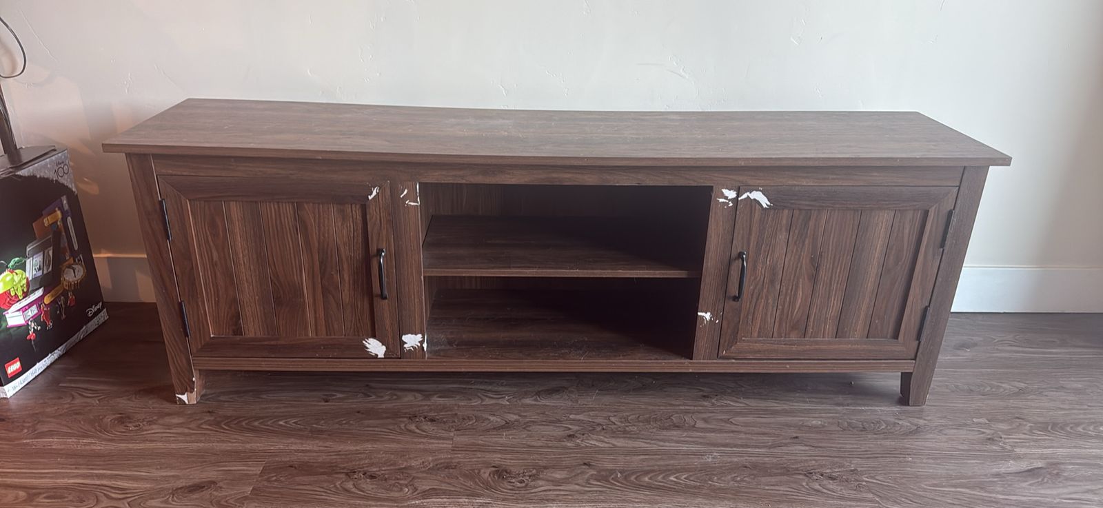 Tv stand