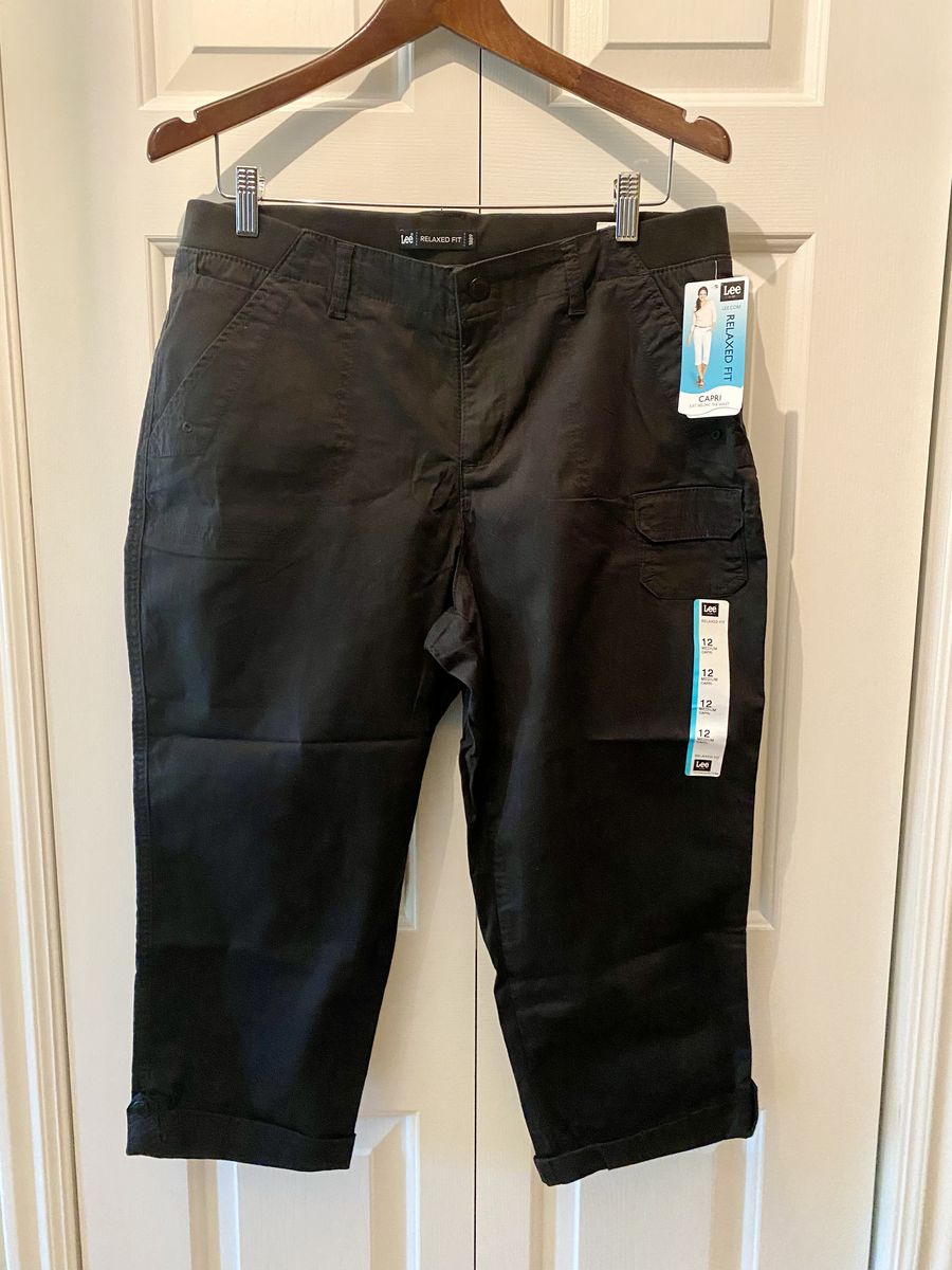 New! Lee Relaxed Fit Stretch Capri Pants in Black - Women's Size 12 - Cute Pockets & Snaps - C PIX