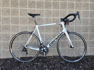 61 cm Cervelo R2 Carbon Road Bike