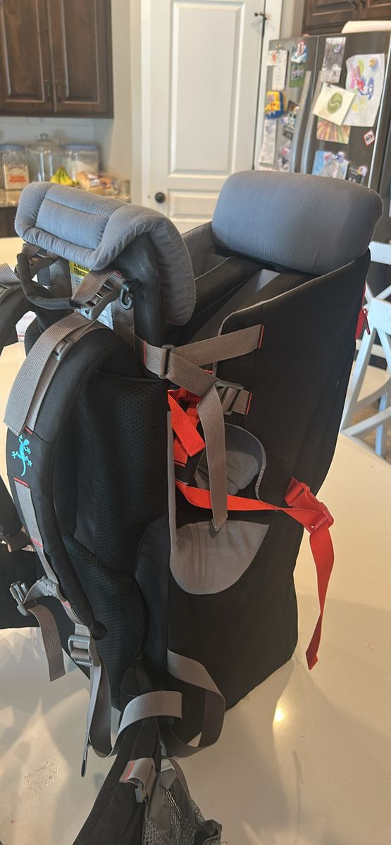Hiking baby backpack carrier