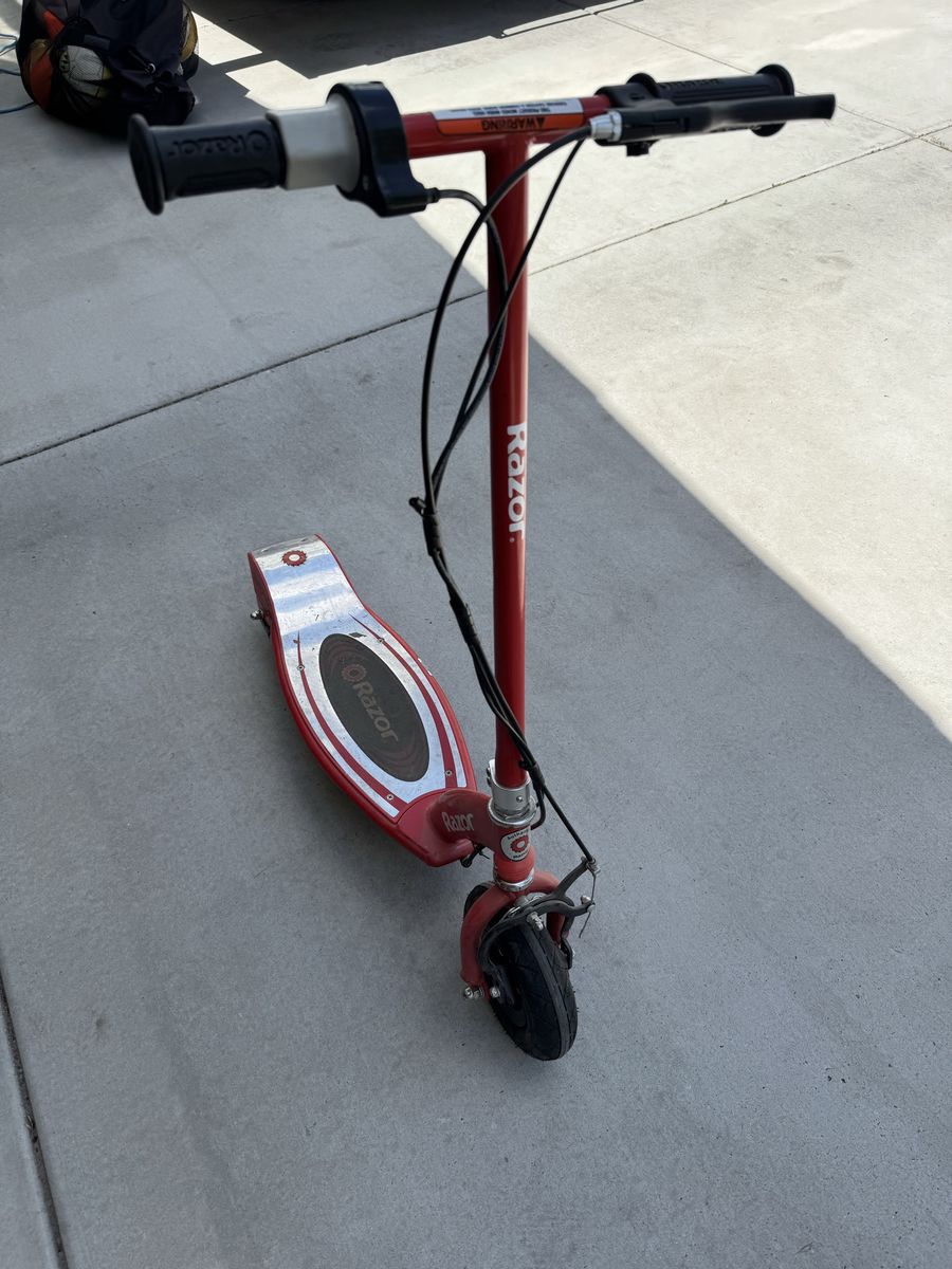 Razor electric scooter
