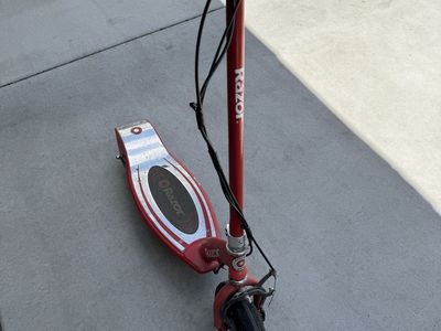 Razor electric scooter