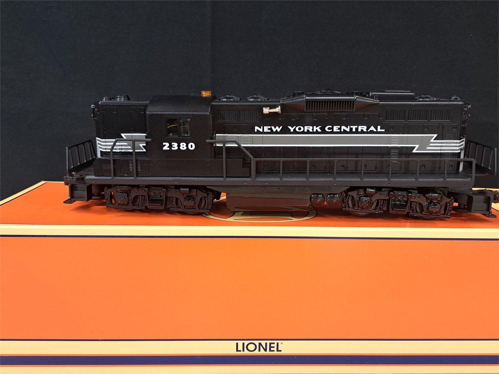 Lionel New York Central GP-9 Locomotive #2380 TMCC RailSounds O Gauge 6-18563