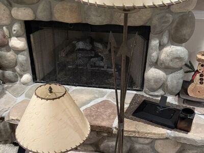 Arrow themed desk and floor lamp