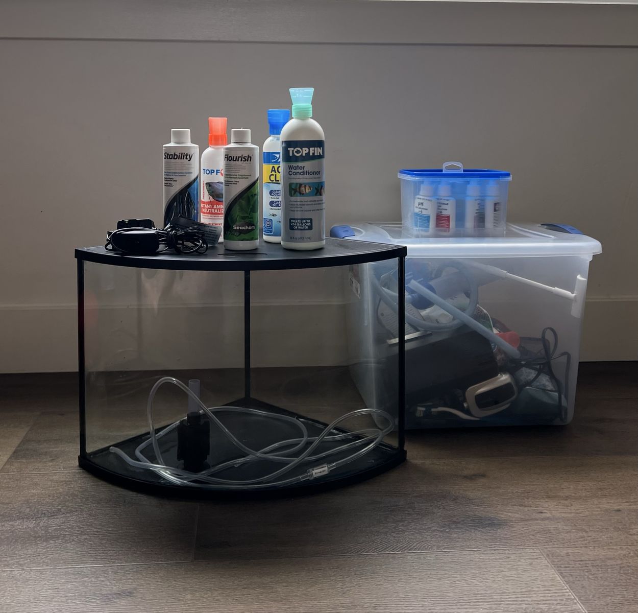 6 Gallon Corner Fish Tank + 2 Filters + Full Aquar