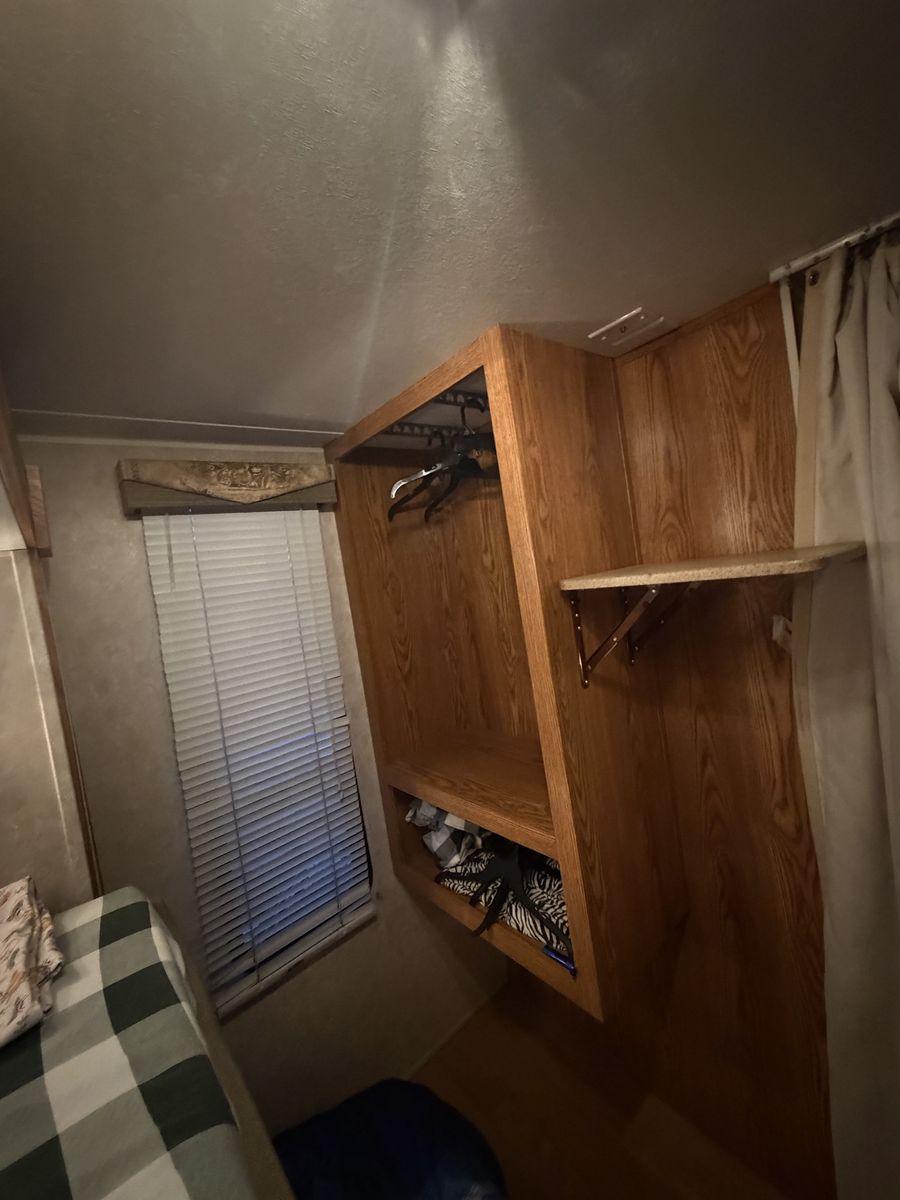 Main image 18