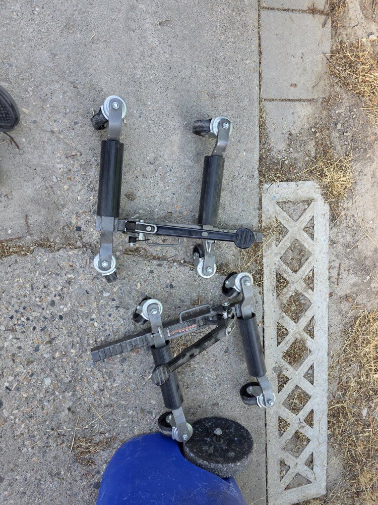 Drywall Stilts (Pair) - Adjustable Height - Excellent Condition