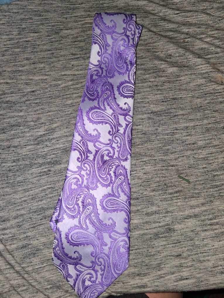 Stylish Purple Paisley Pattern Necktie - Men's Accessory