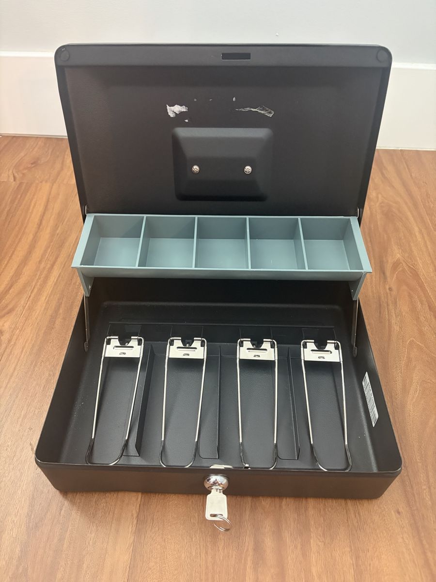 SentrySafe Locking Cash Box with Key, Tray, and Money Clips