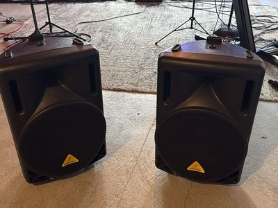 Behringer Eurolive B212XL 800-Watt Passive 12" PA Speaker System Pair