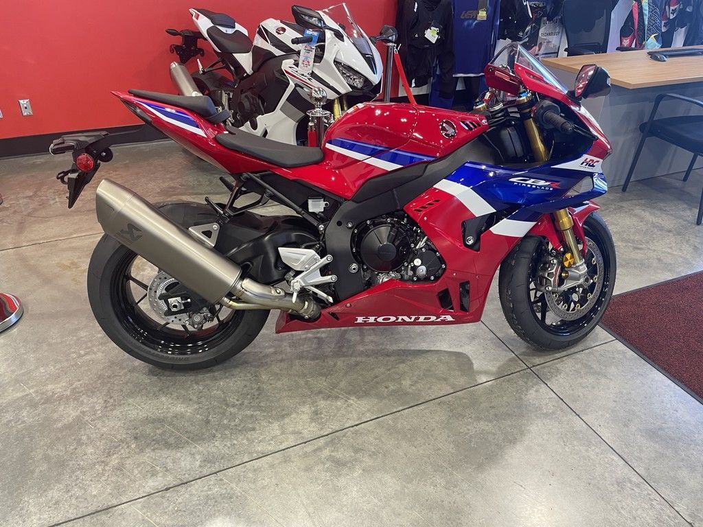 2025 Honda CBR1000RR-R Fireblade SP Grand Prix Red